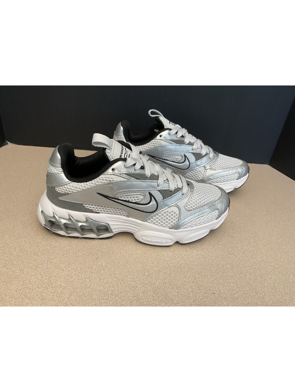 New! Womens Nike Zoom Air Fire Photon Dust/Metallic Silver Shoes. Size 6. Nice!